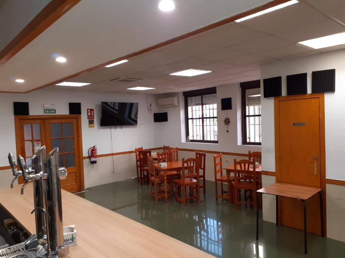 Hostal Extrelucia Calzadilla Exteriör bild